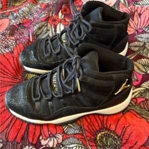 Nike Heiress Stingray High-Top Sneakers